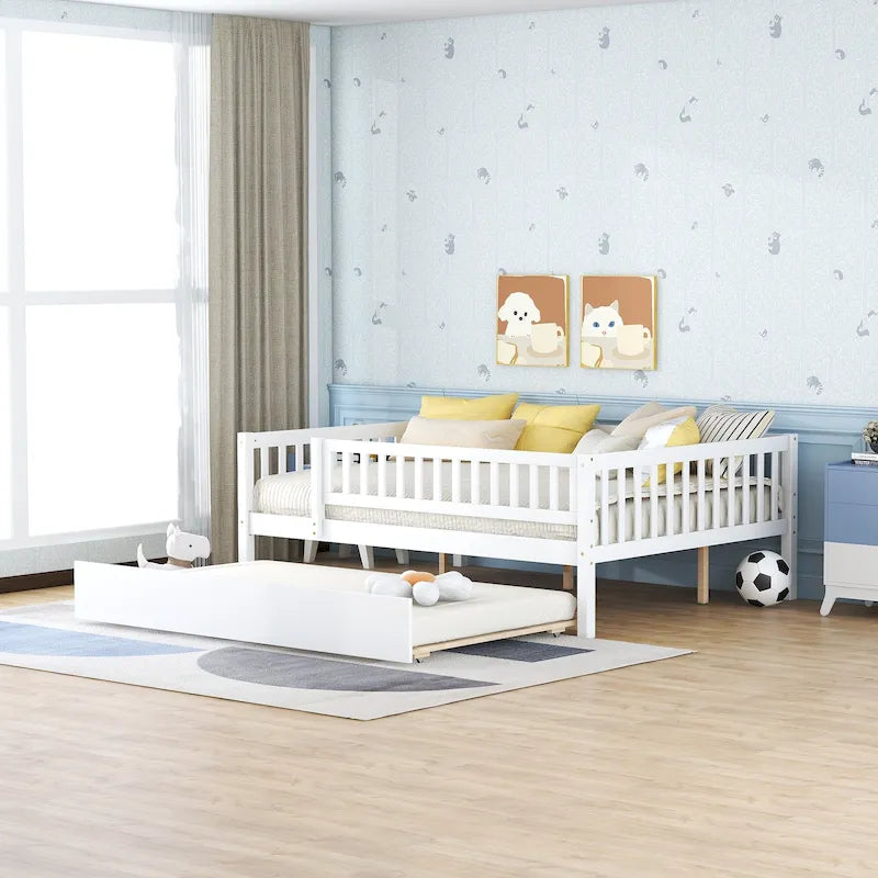 Full Size Wood Daybed With Trundle and Fence